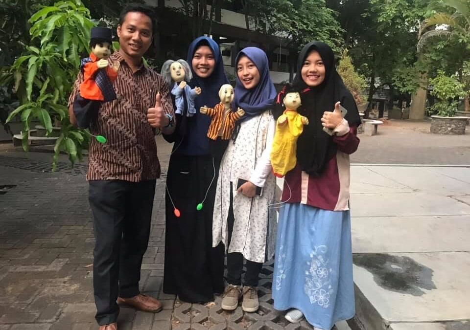 Tulang Ayam Menjadi Bahan Pengemas Jamu Siap Konsumsi