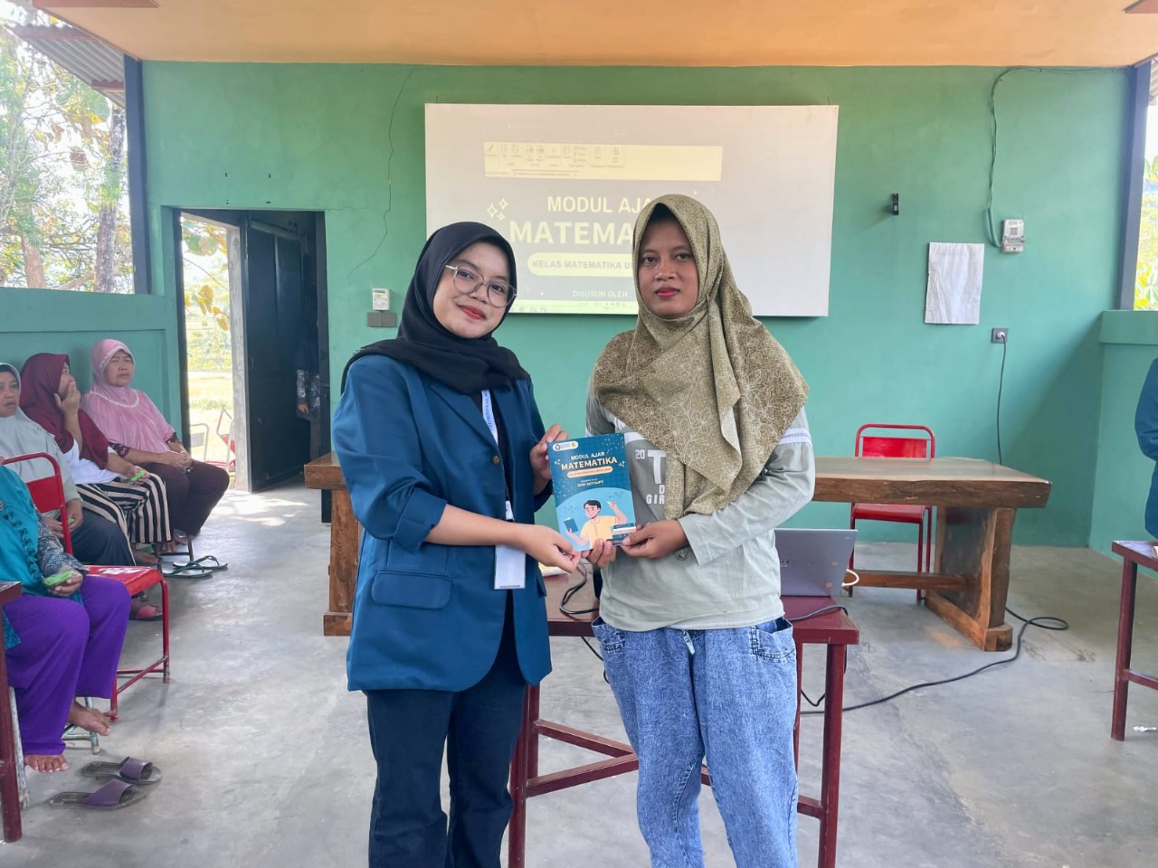 Kelas Matematika untuk Anak di Dusun Sambeng